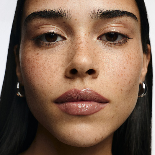 Brillantezza. Colore. Lip-care. Il "Must have" dell'estate di INGLOT