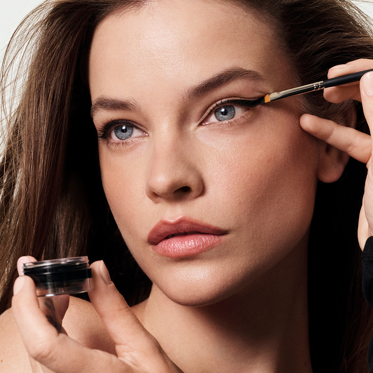 AMC Eyeliner Gel 77 – l’eyeliner in gel cult che ha conquistato il mondo